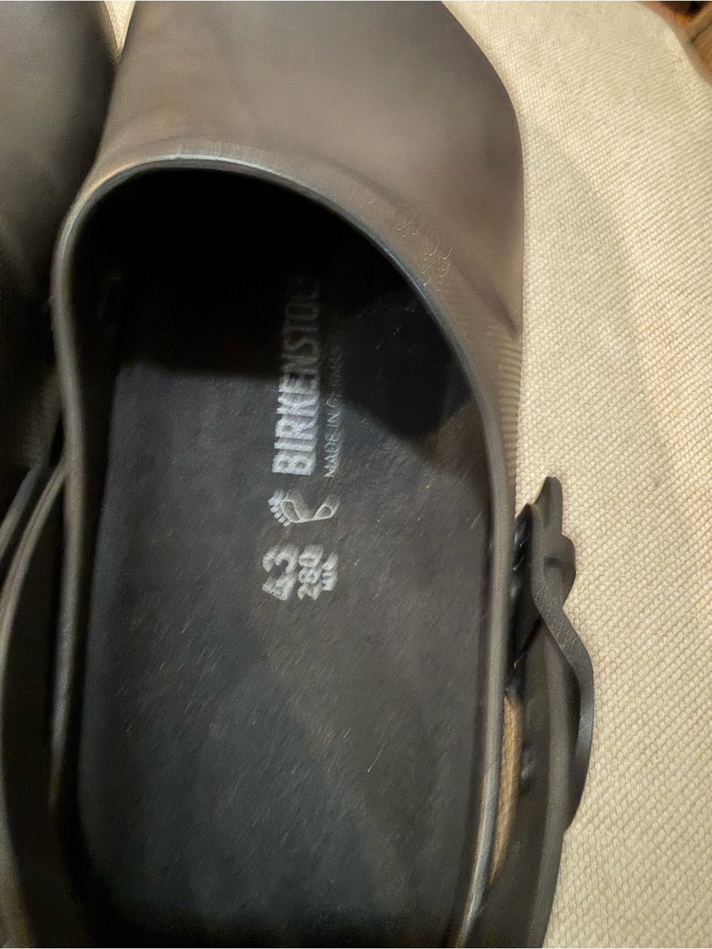 Birkenstock Men’s Black Slip-On Clogs with Heel Strap - Picture 2 of 6